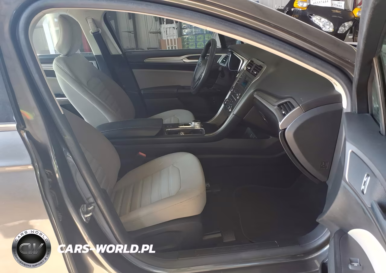 2018 Ford Fusion Hybrid S VIN:3FA6P0UU5JR271601 - 5