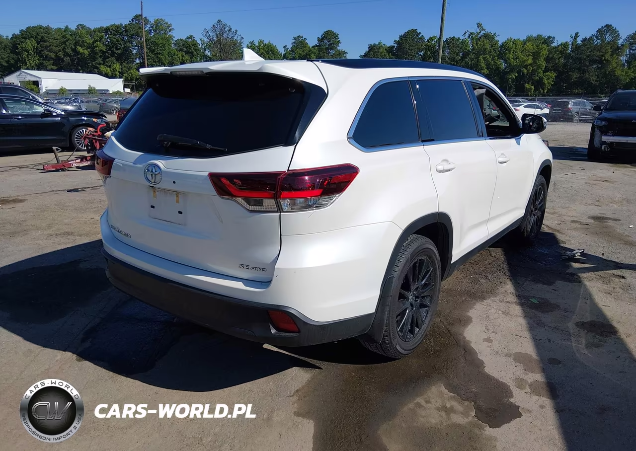 2019 Toyota Highlander Se VIN:5TDJZRFH6KS627569 - 4