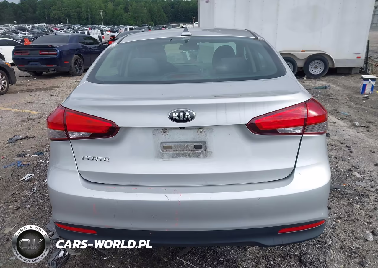 2018 Kia Forte Lx VIN:3KPFL4A71JE202956 - 16