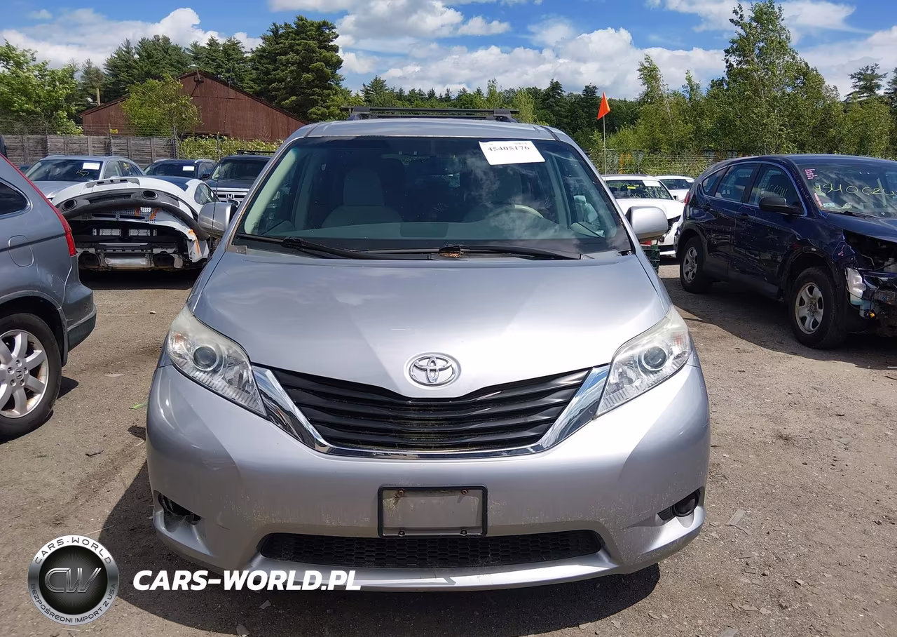 2012 Toyota Sienna Le V6 8 Passenger VIN:5TDKK3DC8CS235367 - 12