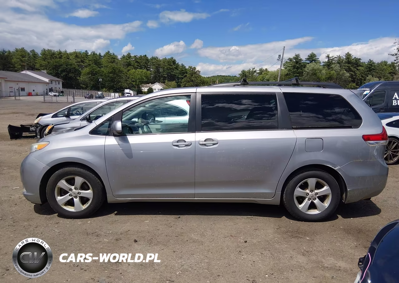 2012 Toyota Sienna Le V6 8 Passenger VIN:5TDKK3DC8CS235367 - 14