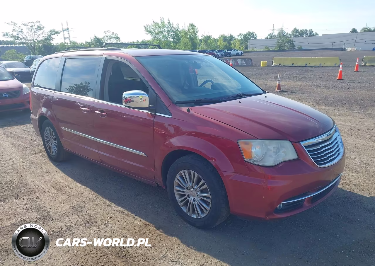 2013 Chrysler Town & Country Touring-L – zdjęcie 1 z 12