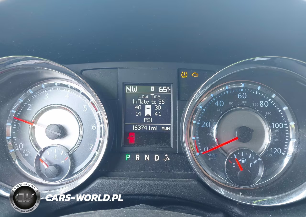 2013 Chrysler Town & Country Touring-L VIN:2C4RC1CG1DR647080 - 7