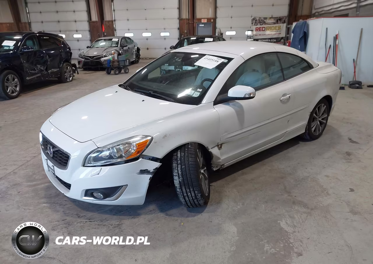 2013 Volvo C70 T5 VIN:YV1672MCXDJ144123 - 2