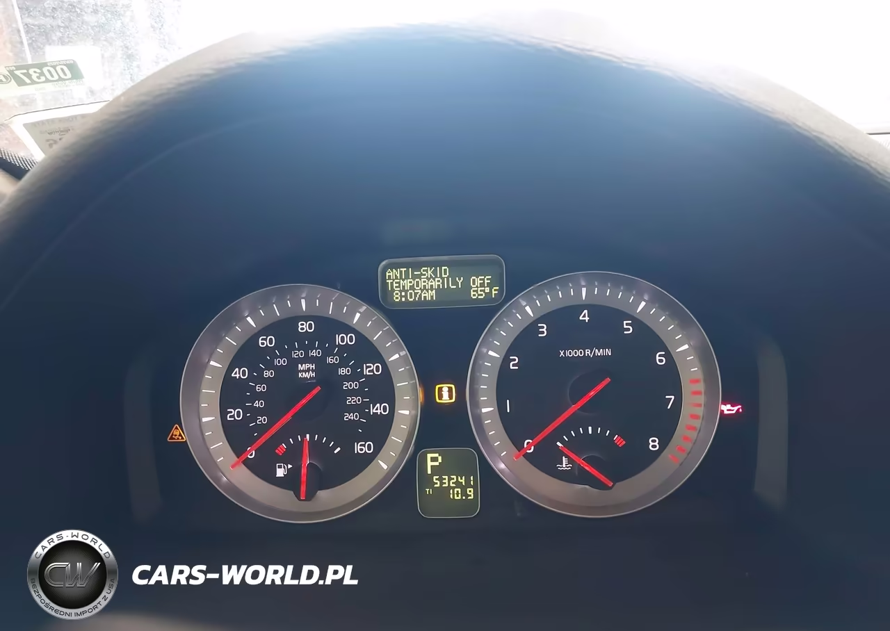 2013 Volvo C70 T5 VIN:YV1672MCXDJ144123 - 7