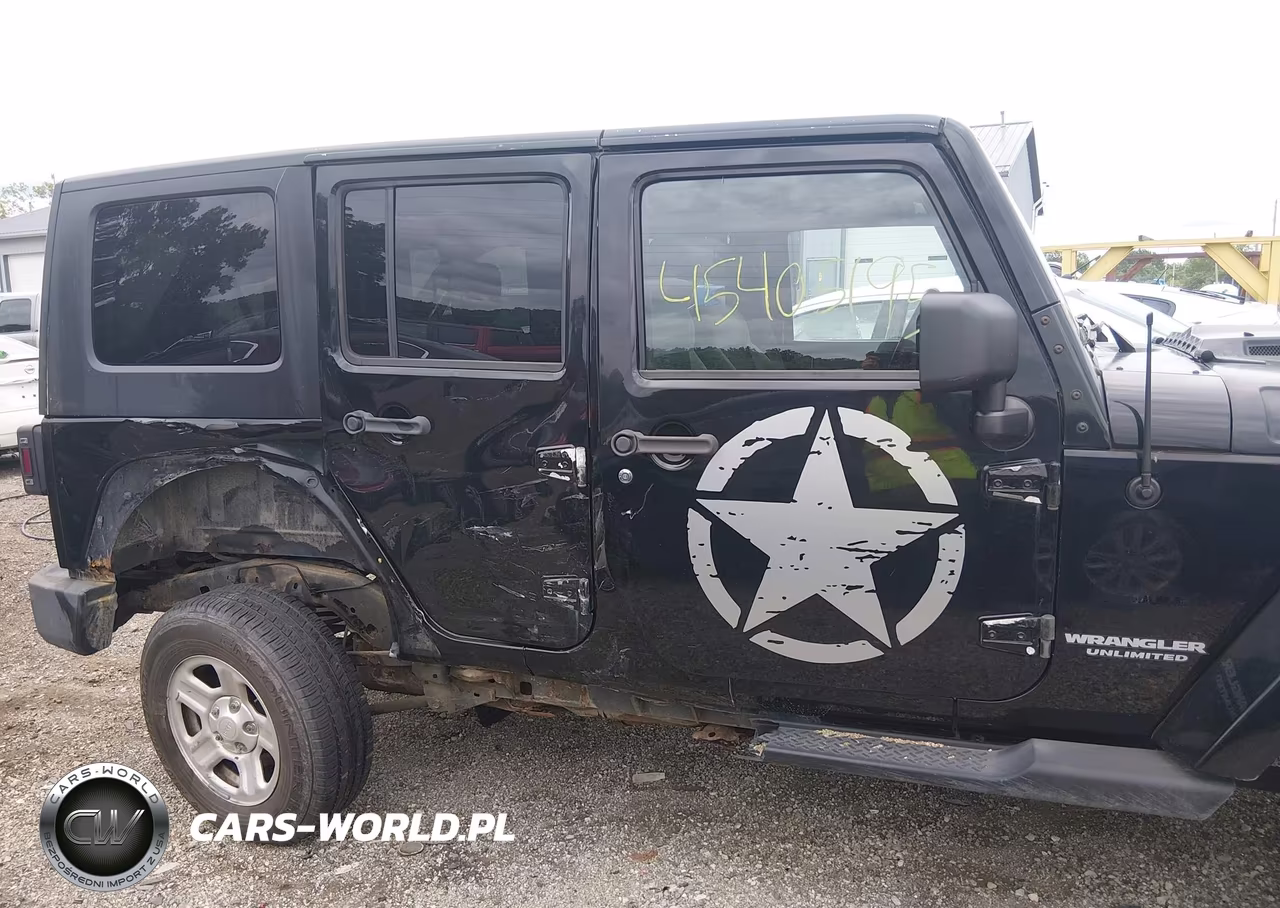 2010 Jeep Wrangler Unlimited Sahara VIN:1J4BA5H16AL207843 - 13