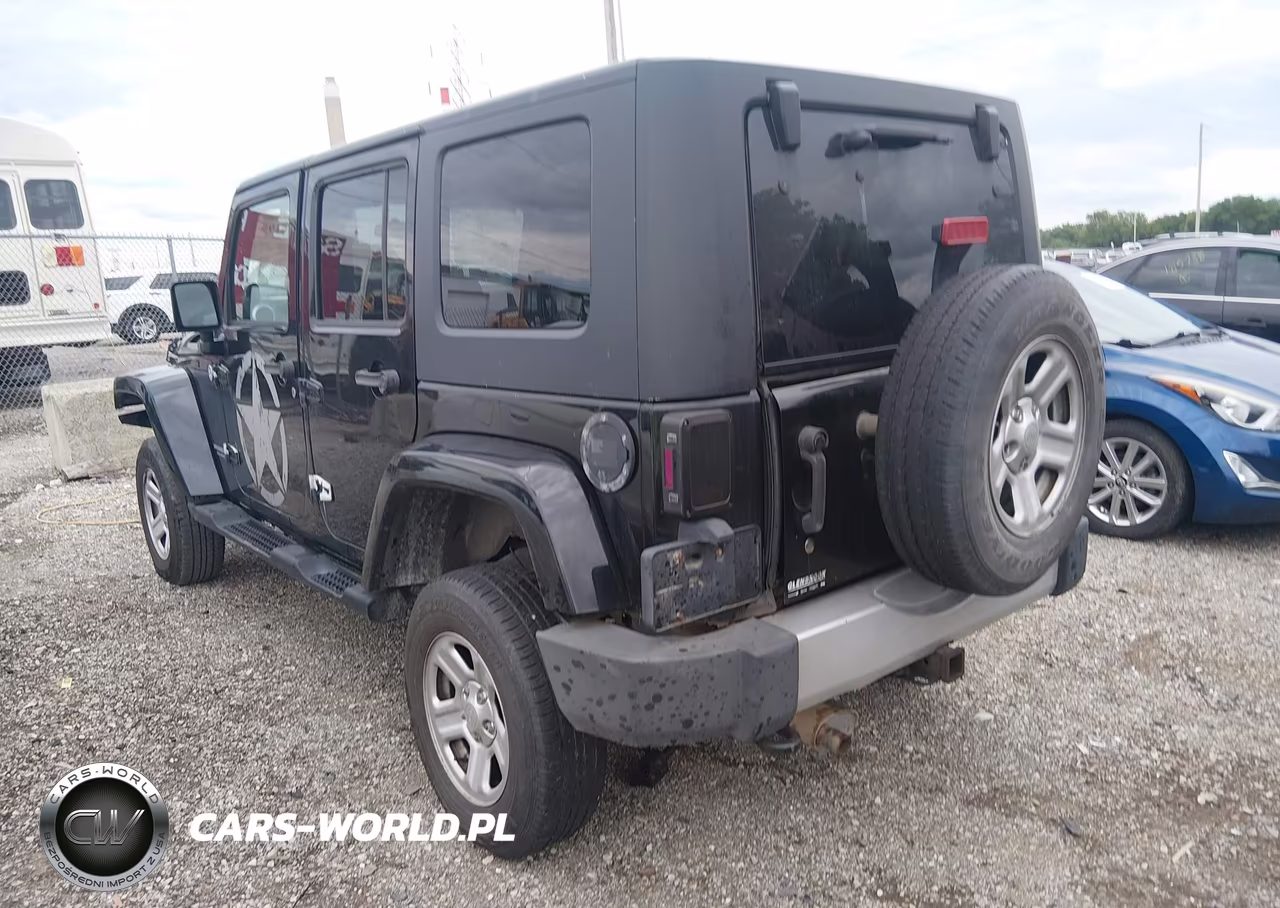 2010 Jeep Wrangler Unlimited Sahara VIN:1J4BA5H16AL207843 - 3