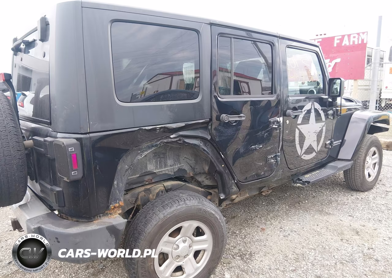 2010 Jeep Wrangler Unlimited Sahara VIN:1J4BA5H16AL207843 - 6