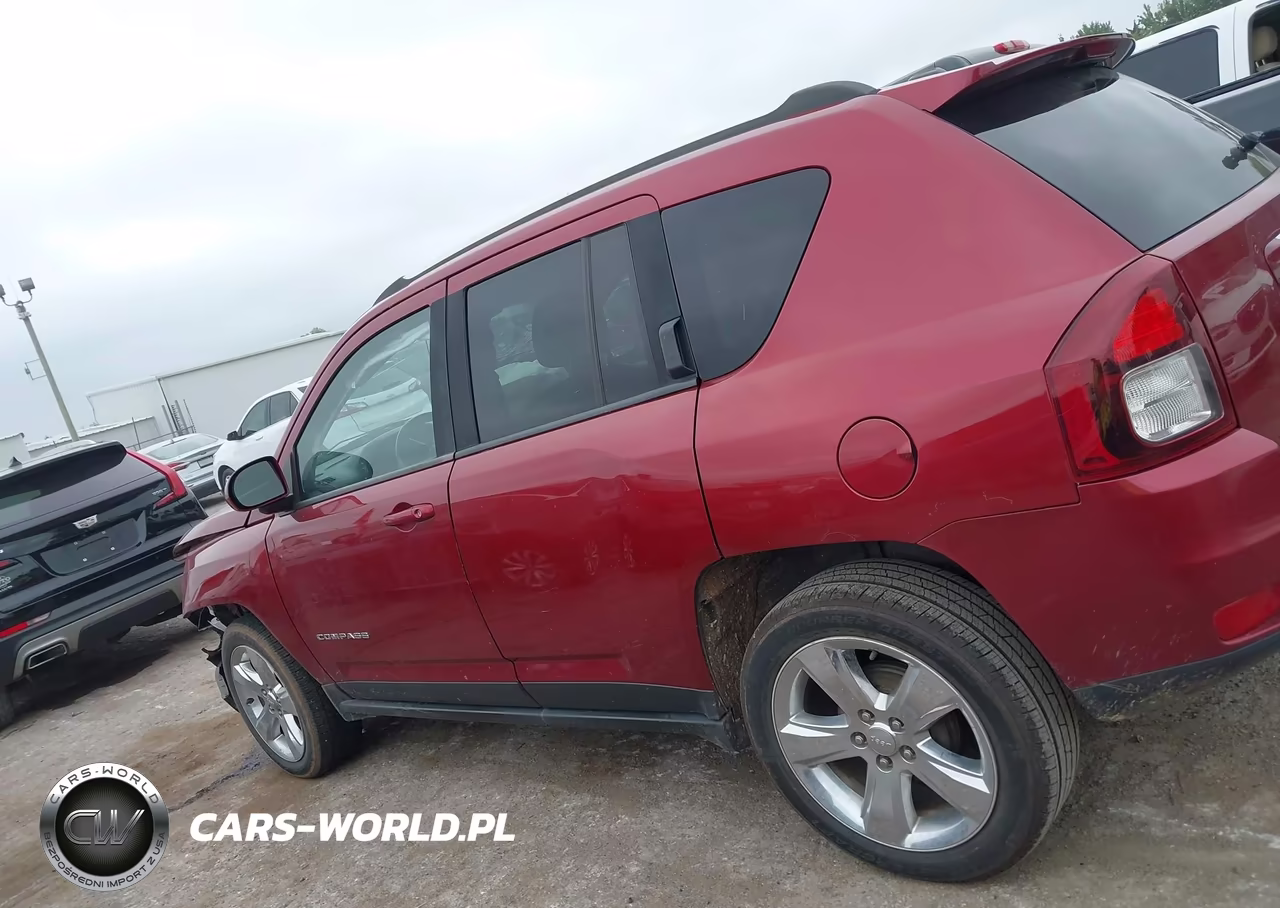 2014 Jeep Compass Latitude VIN:1C4NJCEB8ED618682 - 14