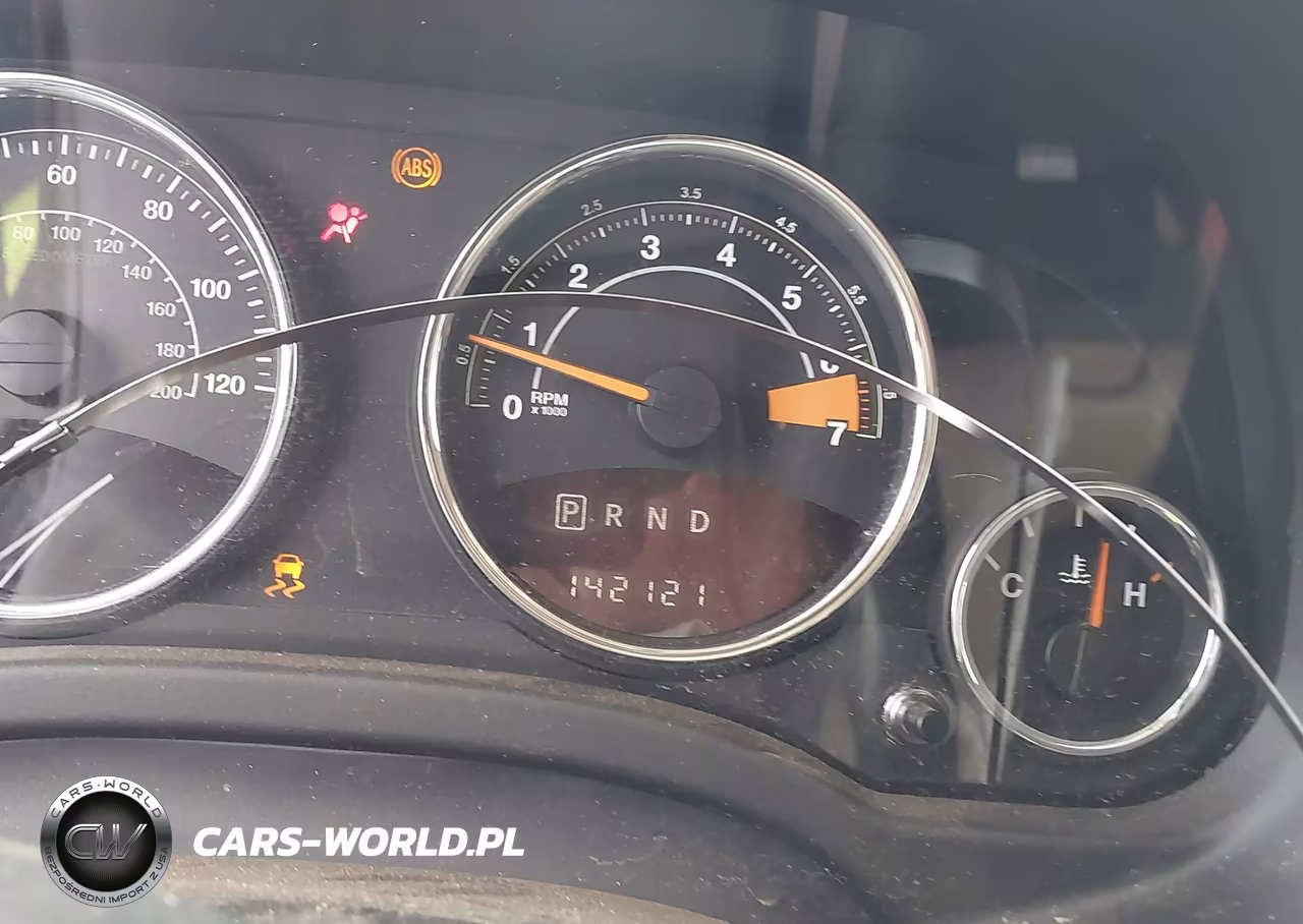 2014 Jeep Compass Latitude VIN:1C4NJCEB8ED618682 - 15
