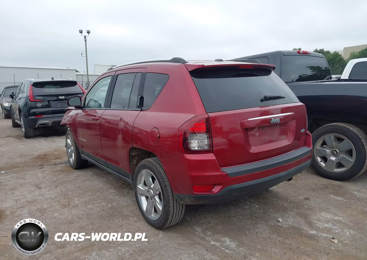 2014 Jeep Compass Latitude VIN:1C4NJCEB8ED618682 - 3