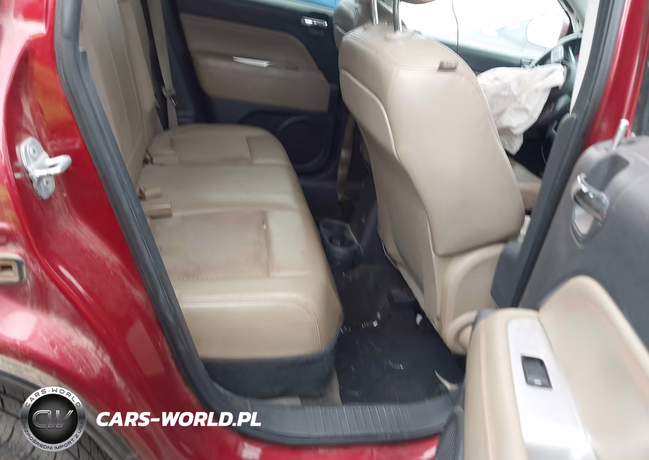 2014 Jeep Compass Latitude VIN:1C4NJCEB8ED618682 - 8