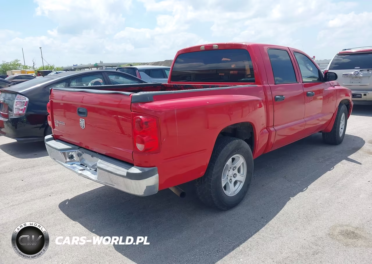 2005 Dodge Dakota Slt VIN:1D7HE48K45S330744 - 4