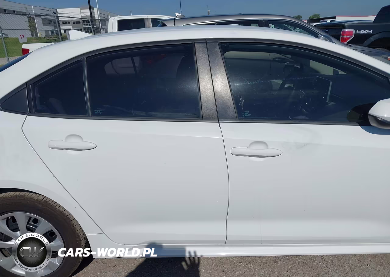 2020 Toyota Corolla Le VIN:5YFEPRAEXLP068705 - 13