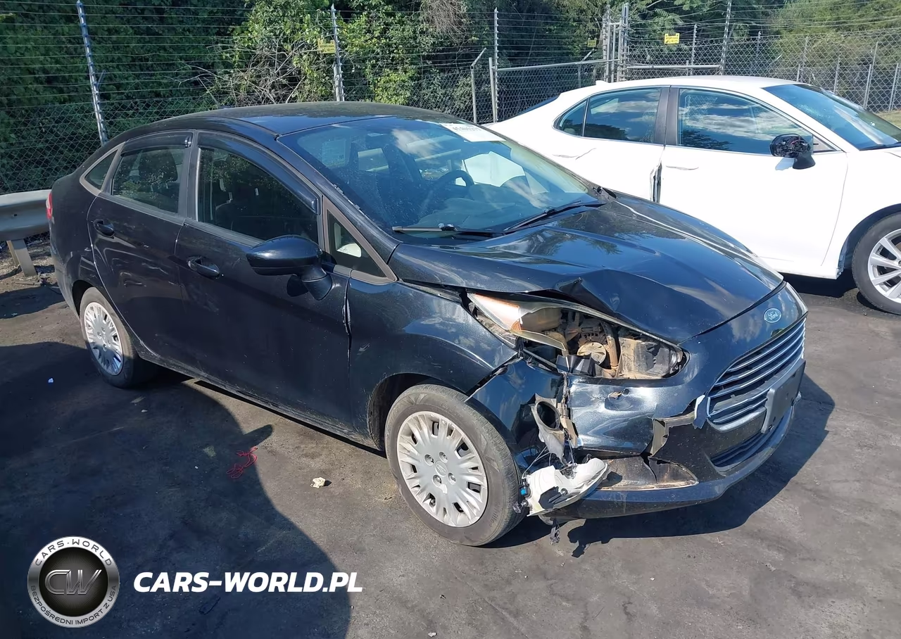 2015 Ford Fiesta S – zdjęcie 1 z 12