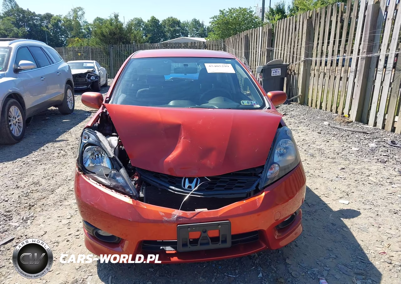 2012 Honda Fit Sport VIN:JHMGE8G50CC010724 - 11