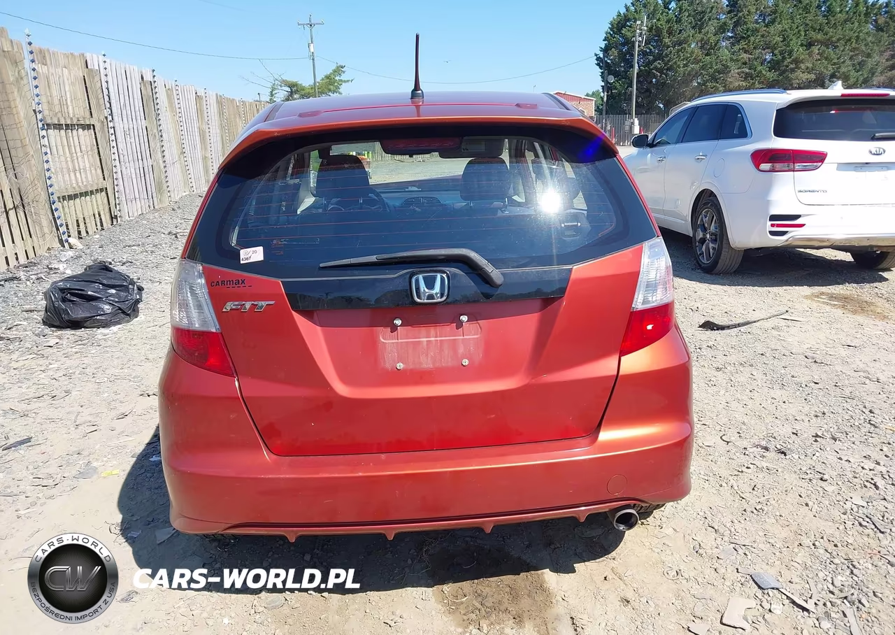 2012 Honda Fit Sport VIN:JHMGE8G50CC010724 - 15