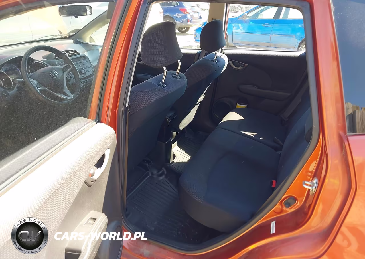 2012 Honda Fit Sport VIN:JHMGE8G50CC010724 - 8