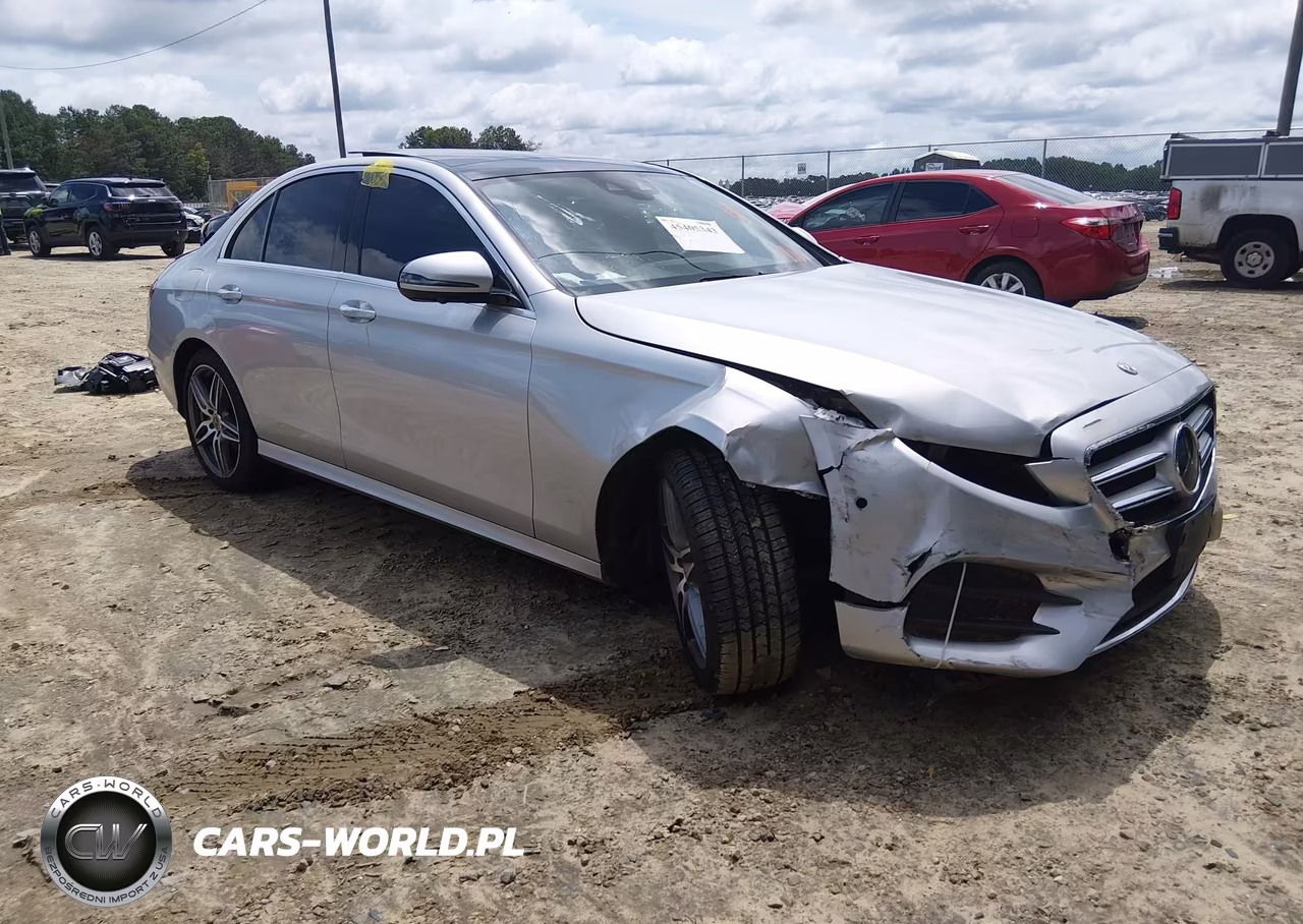 2019 Mercedes-Benz E 300 – zdjęcie 1 z 18