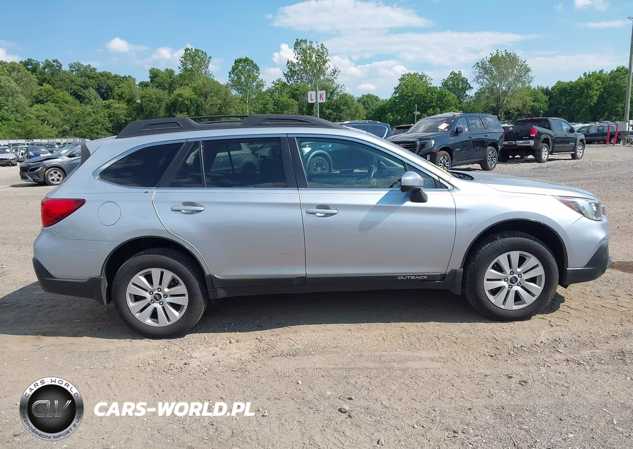 2019 Subaru Outback 2.5I Premium VIN:4S4BSAFC4K3397459 - 13