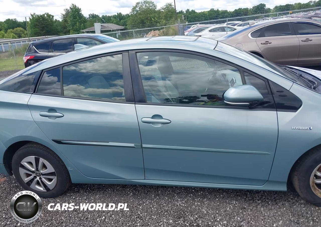 2016 Toyota Prius Four VIN:JTDKARFU6G3524329 - 13
