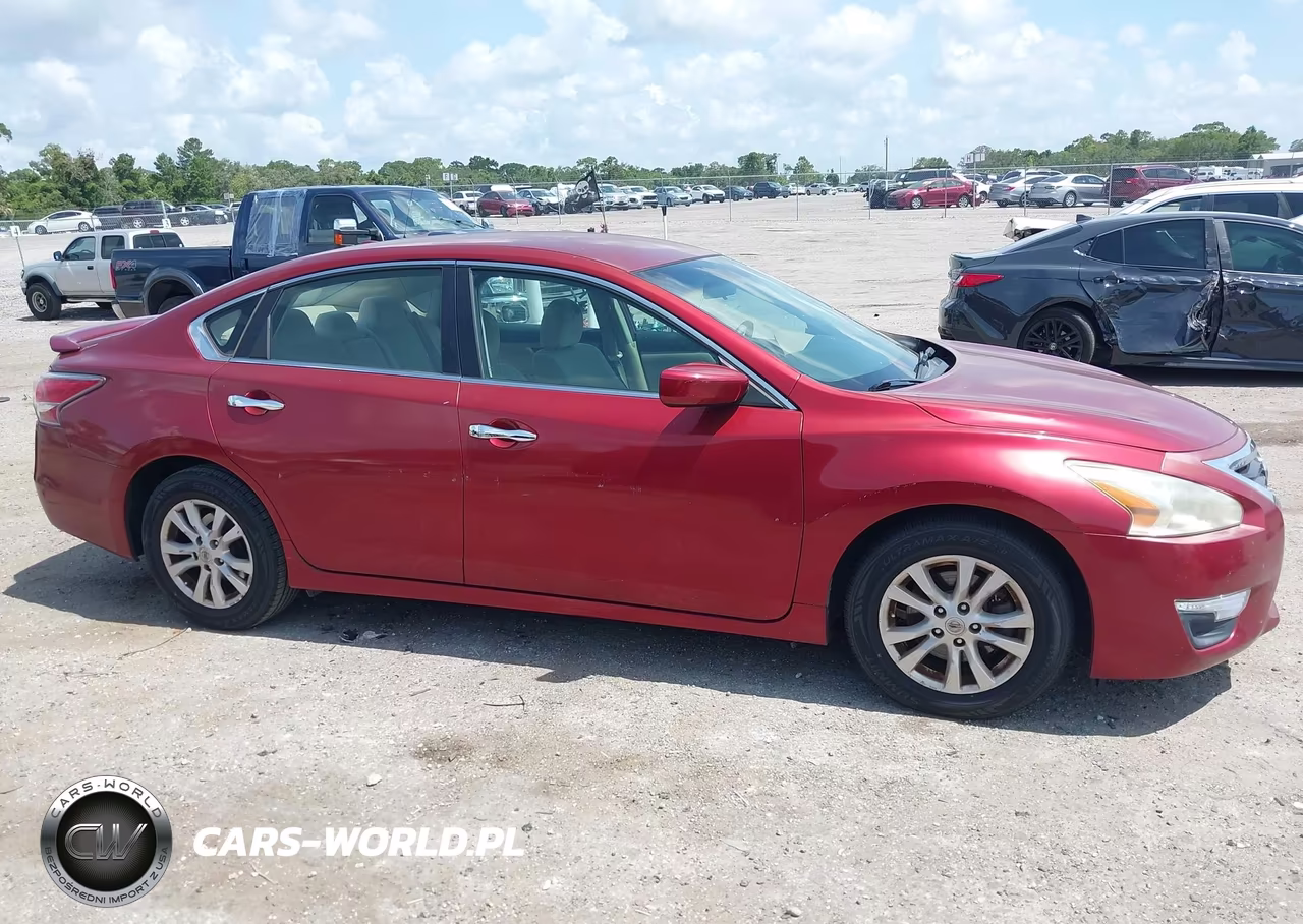 2014 Nissan Altima 2.5 S VIN:1N4AL3AP4EC173458 - 13