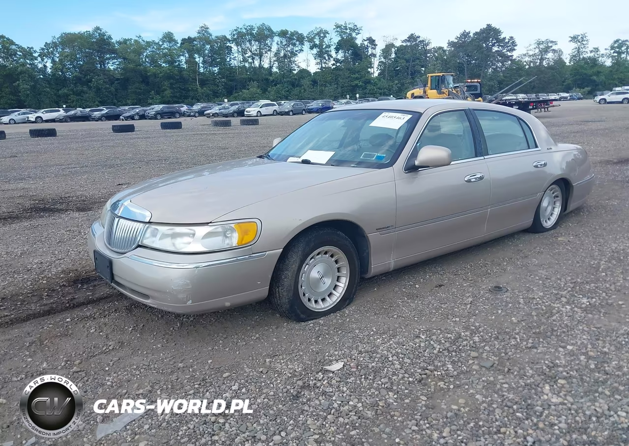 1998 Lincoln Town Car Executive VIN:1LNFM81WXWY727670 - 2