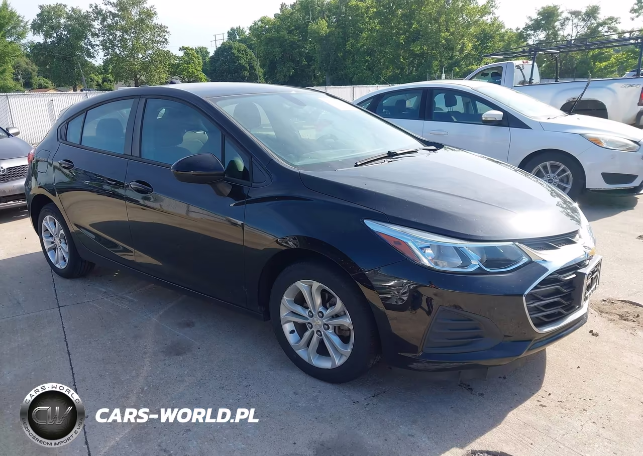 2019 Chevrolet Cruze Ls – zdjęcie 1 z 17