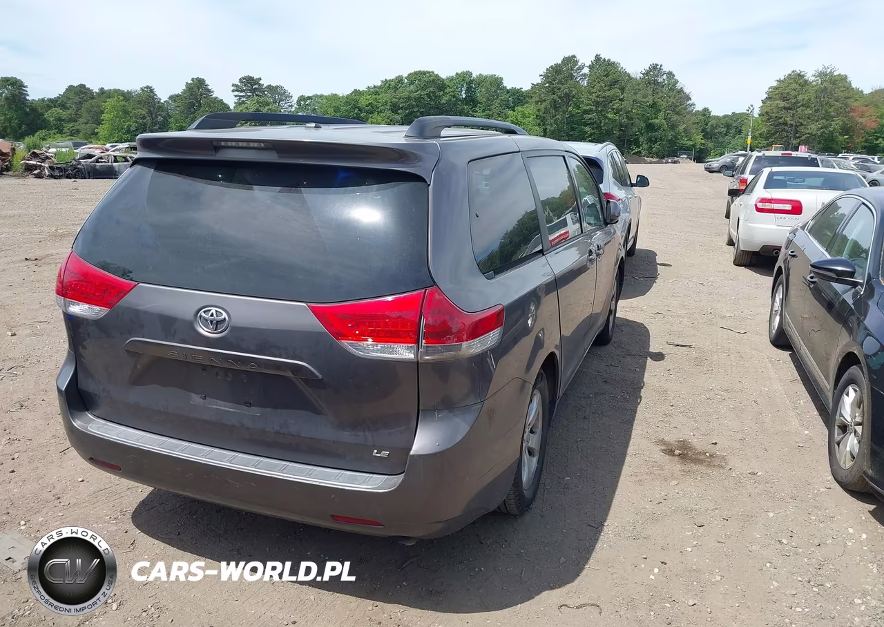 2012 Toyota Sienna Le V6 8 Passenger VIN:5TDKK3DC0CS265995 - 4