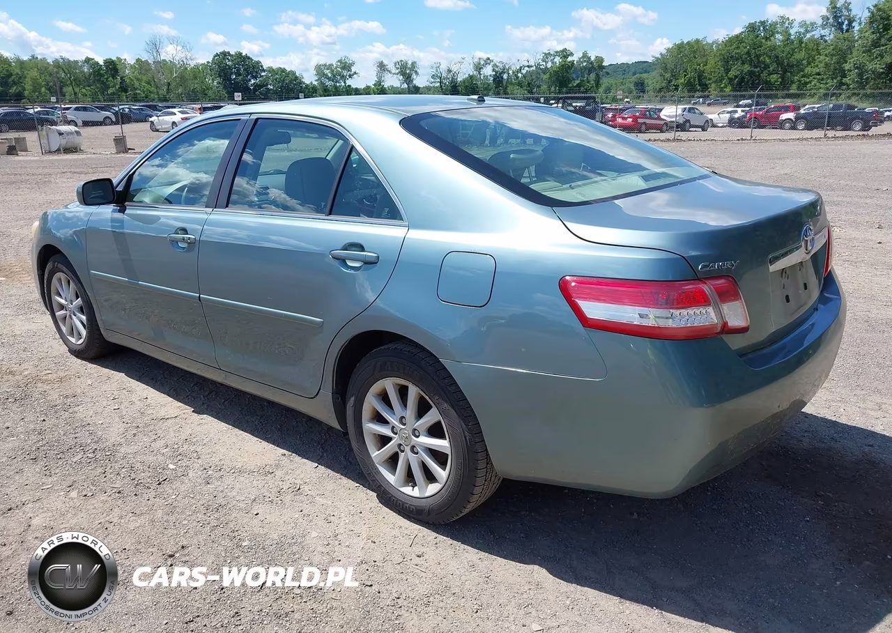 2010 Toyota Camry Xle VIN:4T4BF3EK2AR055046 - 3