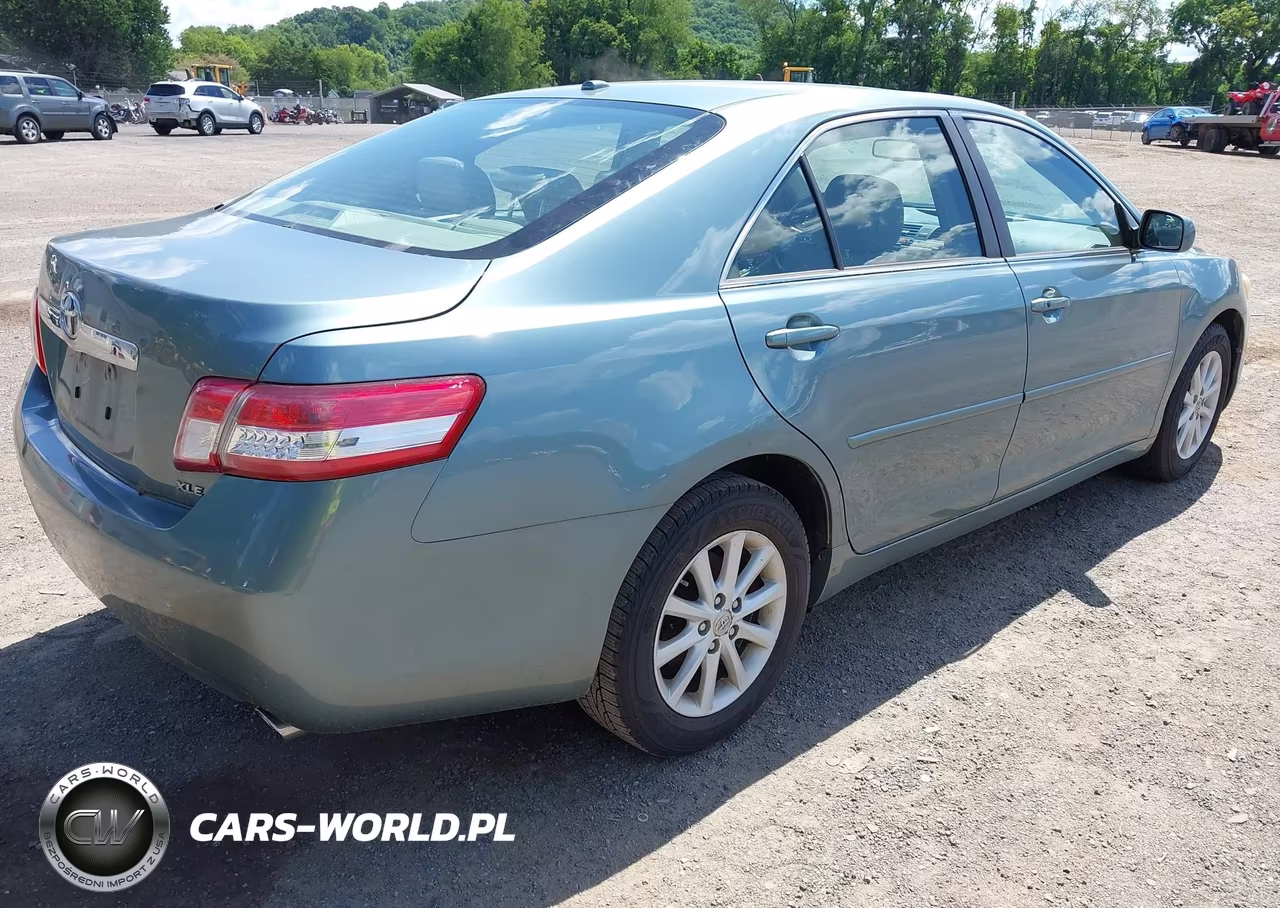 2010 Toyota Camry Xle VIN:4T4BF3EK2AR055046 - 4