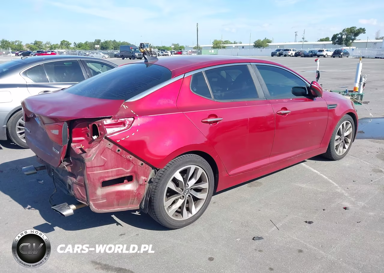 2015 Kia Optima Sx VIN:5XXGR4A78FG373012 - 4