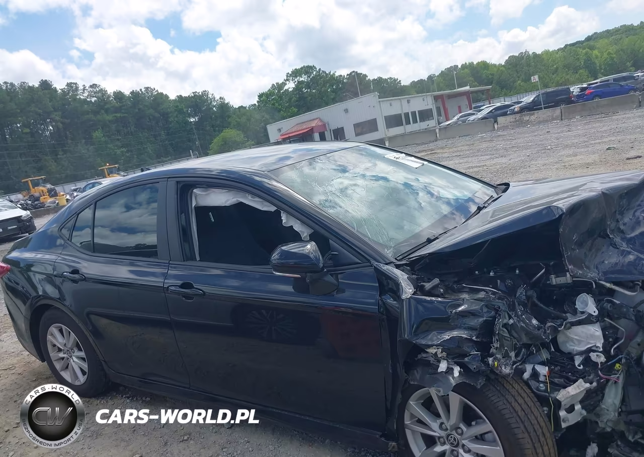 2025 Toyota Camry Le VIN:4T1DAACK5SU117520 - 13