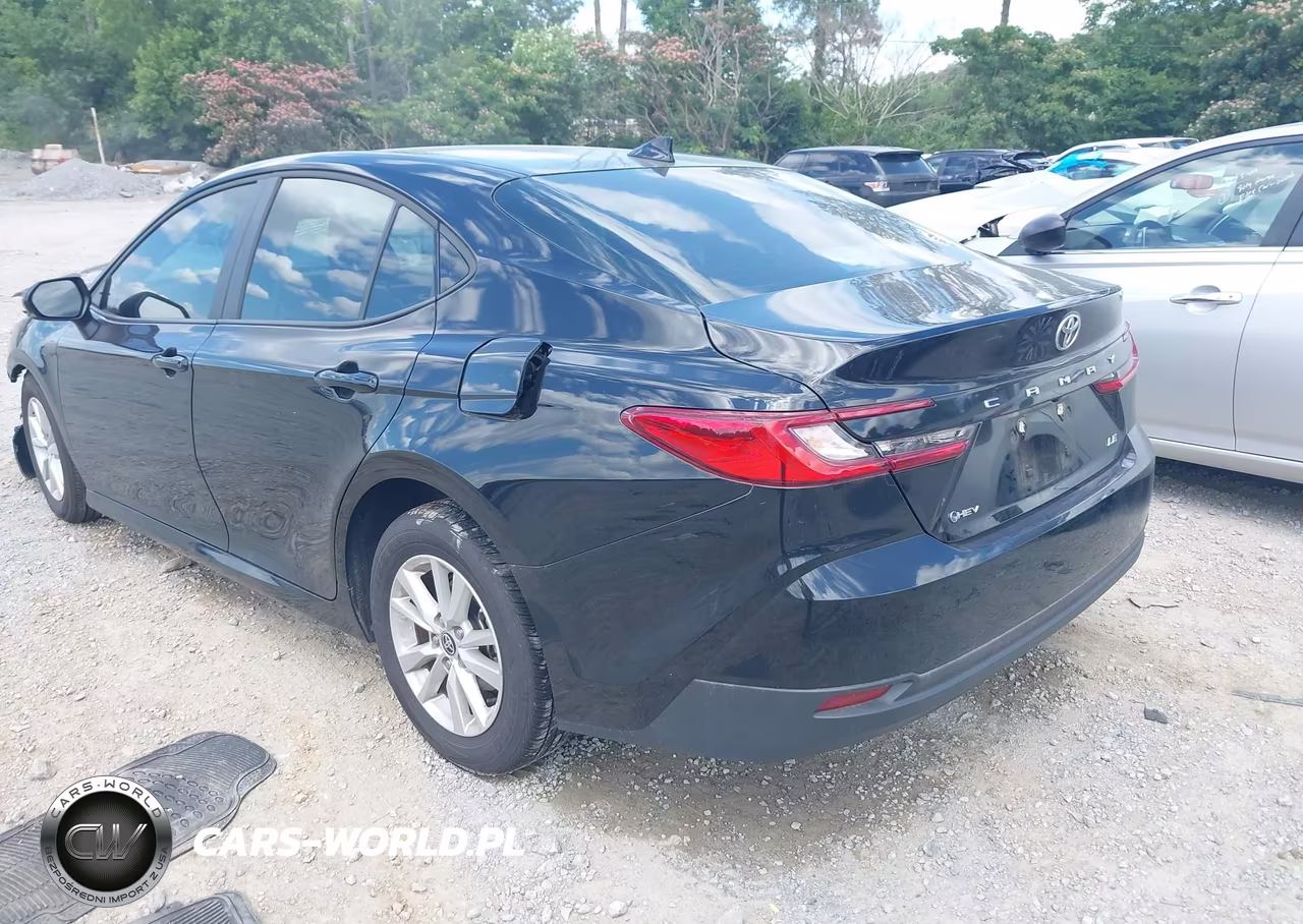 2025 Toyota Camry Le VIN:4T1DAACK5SU117520 - 3