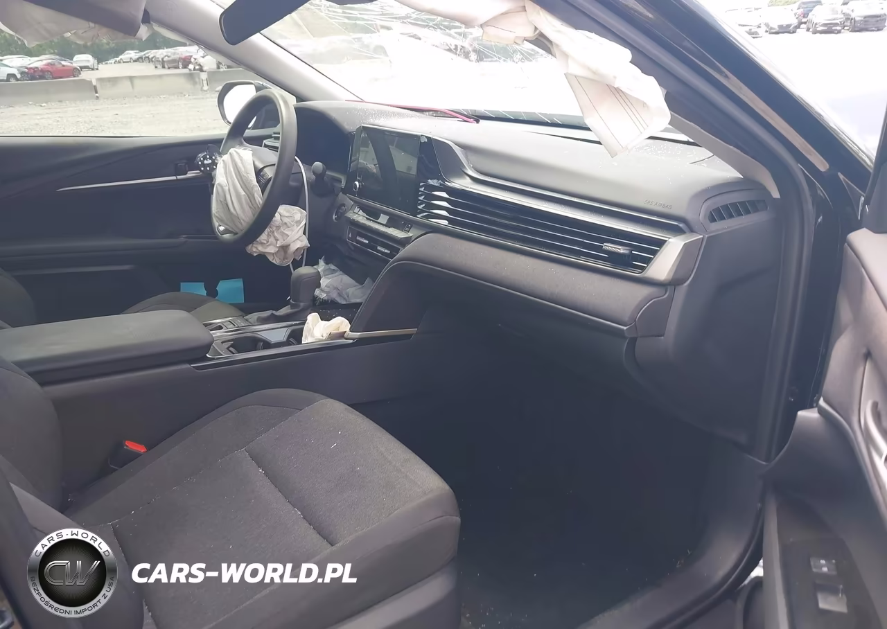 2025 Toyota Camry Le VIN:4T1DAACK5SU117520 - 5