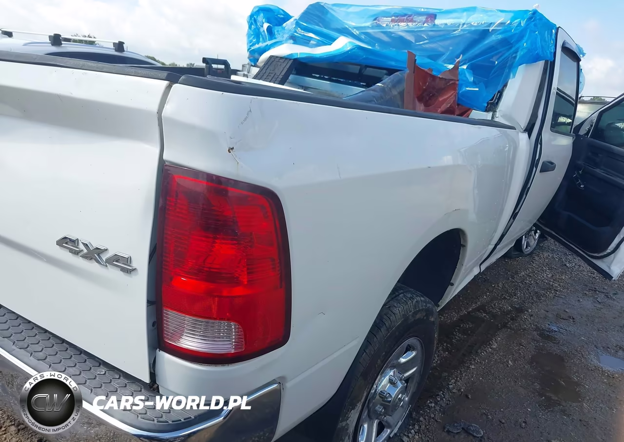 2014 Ram 2500 Tradesman VIN:3C6TR5CT6EG250682 - 4