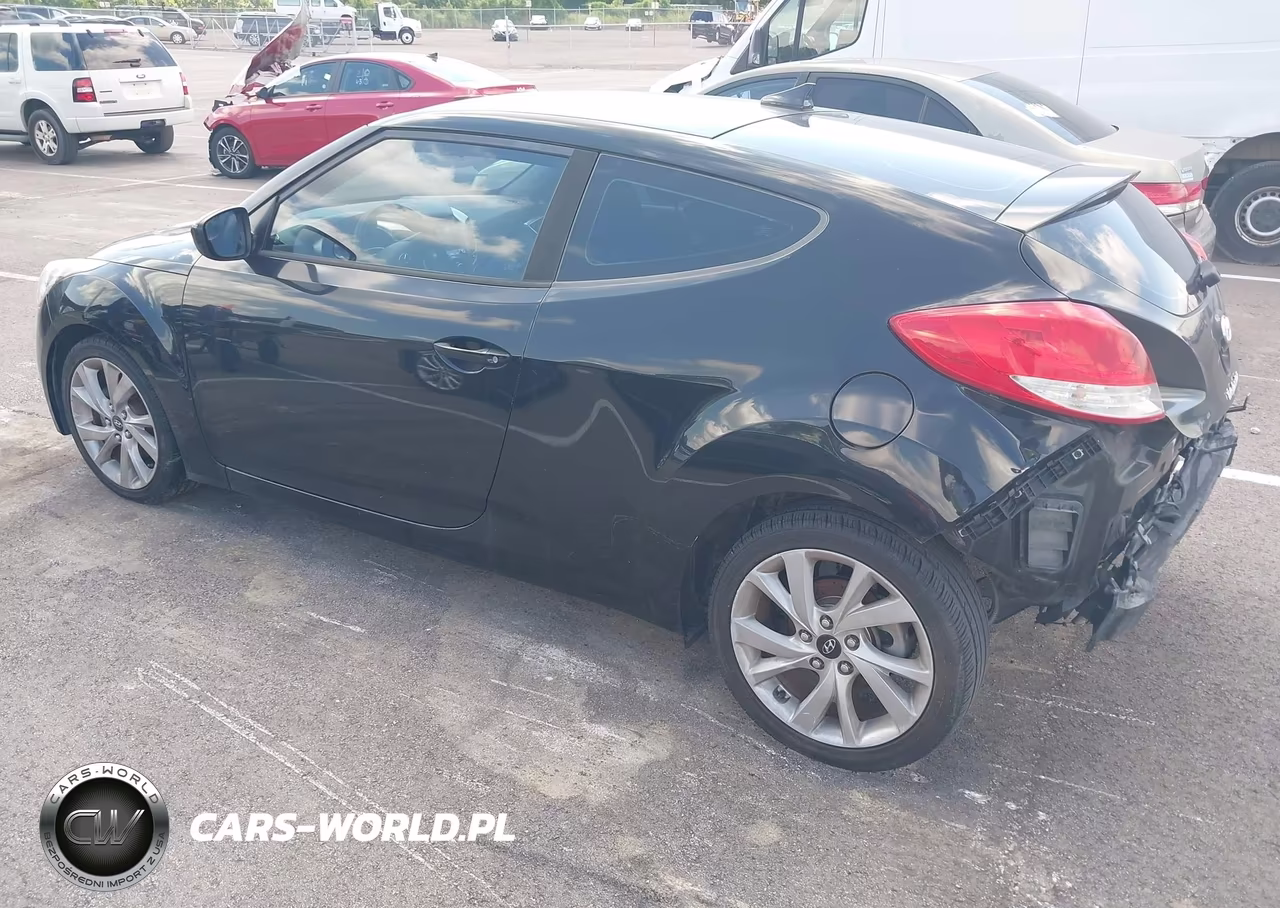 2016 Hyundai Veloster VIN:KMHTC6AD5GU274687 - 3