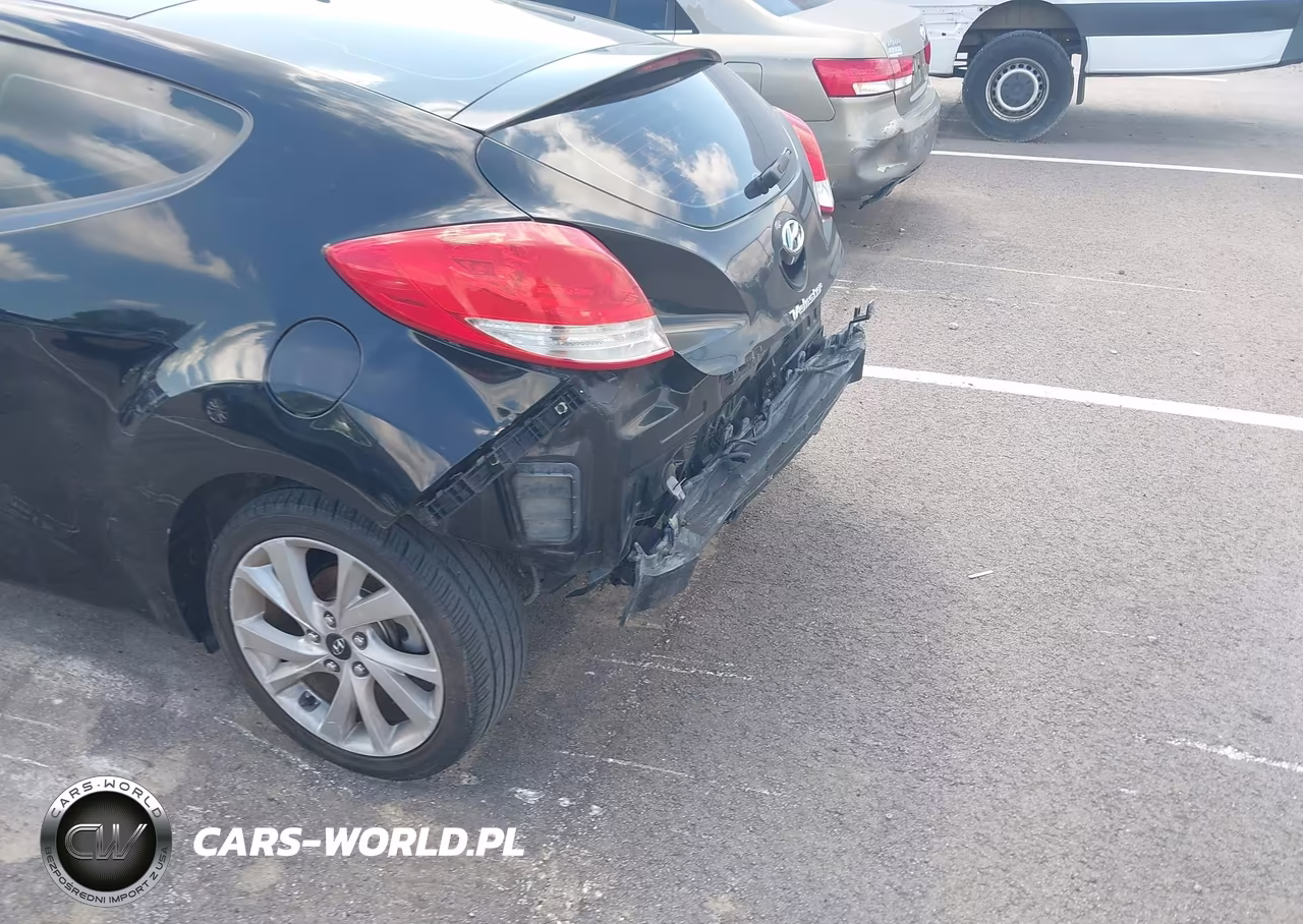 2016 Hyundai Veloster VIN:KMHTC6AD5GU274687 - 6