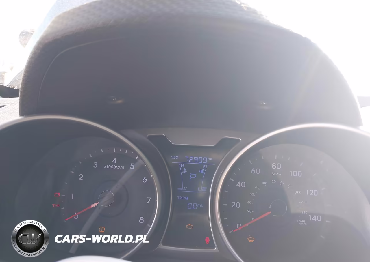 2016 Hyundai Veloster VIN:KMHTC6AD5GU274687 - 7