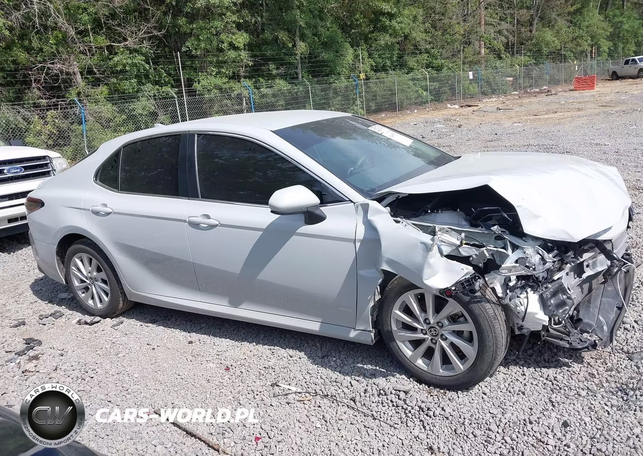 2024 Toyota Camry Le VIN:4T1C11AK6RU197063 - 13