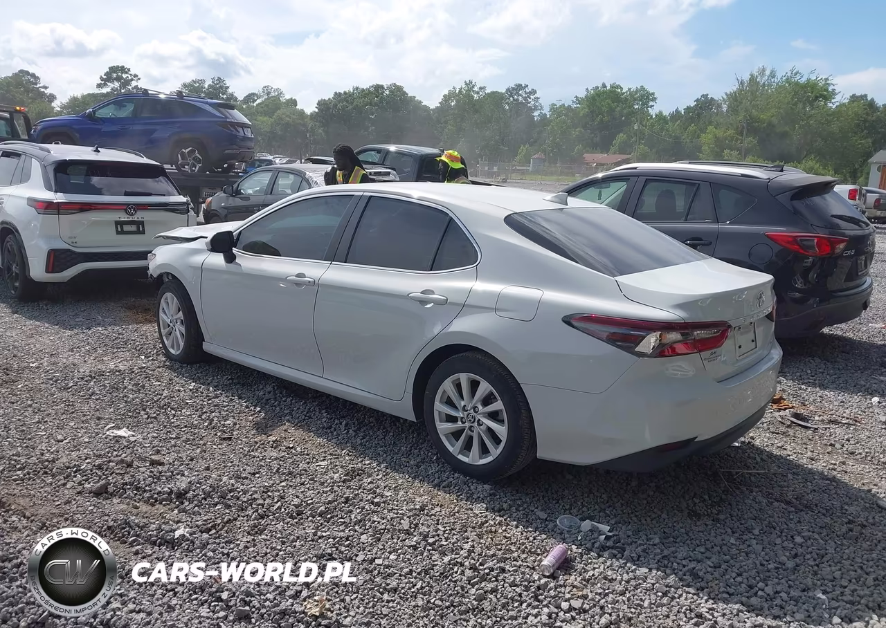 2024 Toyota Camry Le VIN:4T1C11AK6RU197063 - 3