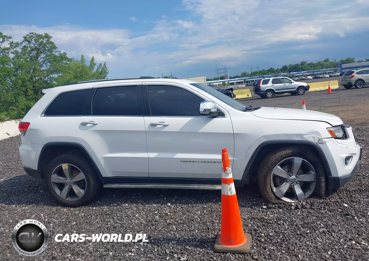 2015 Jeep Grand Cherokee Limited VIN:1C4RJFBG2FC855775 - 13