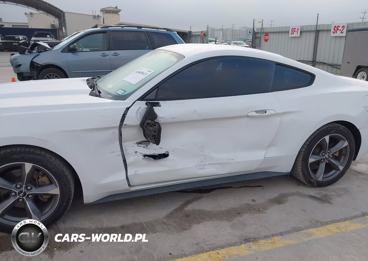 2015 Ford Mustang V6 VIN:1FA6P8AMXF5322166 - 6