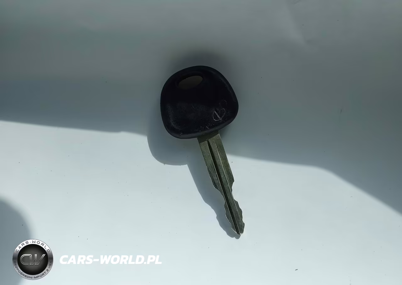 2005 Hyundai Elantra Gls-Gt VIN:KMHDN46D35U123744 - 11