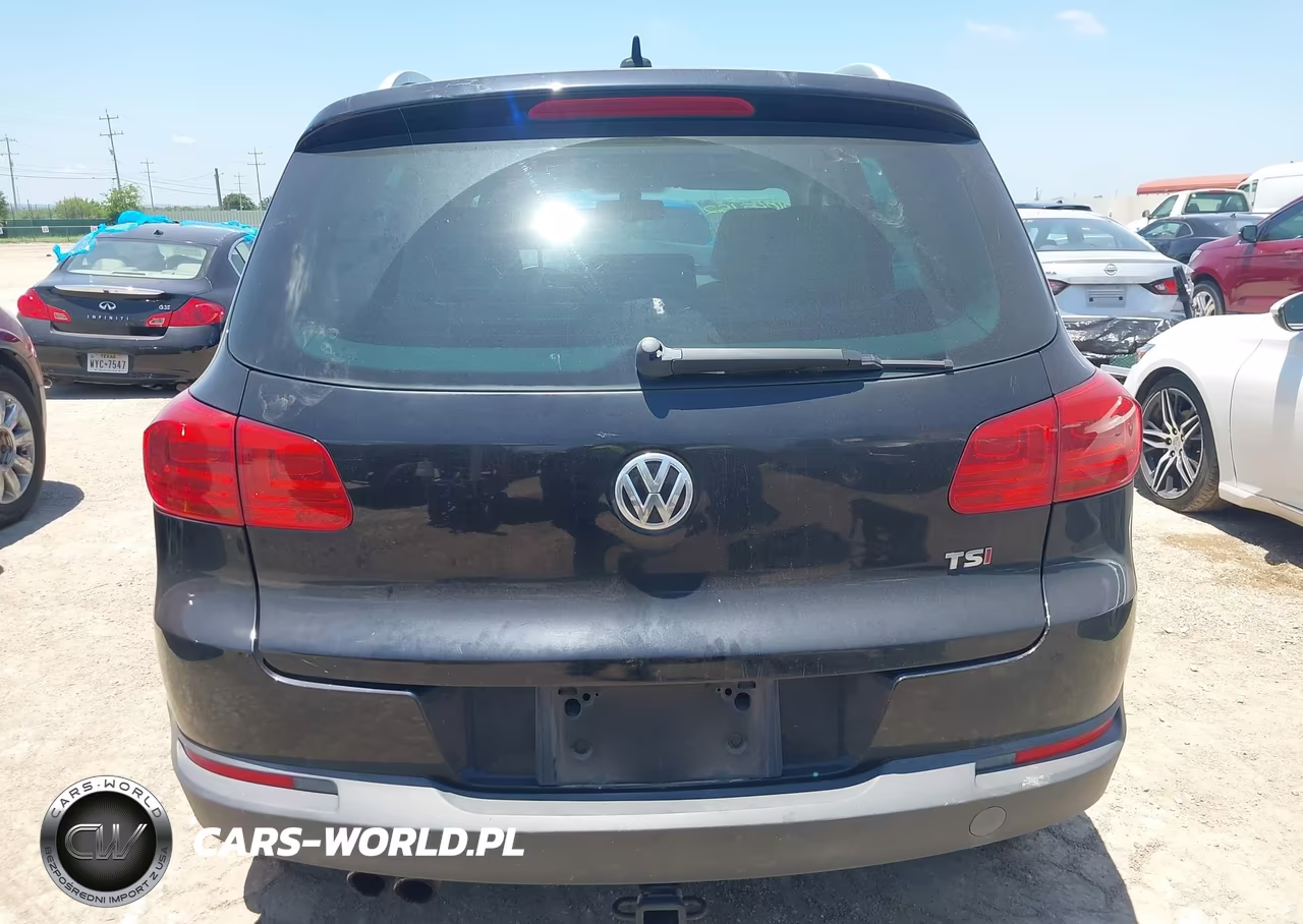 2017 Volkswagen Tiguan 2.0T Wolfsburg Edition VIN:WVGRV7AX6HK011979 - 16