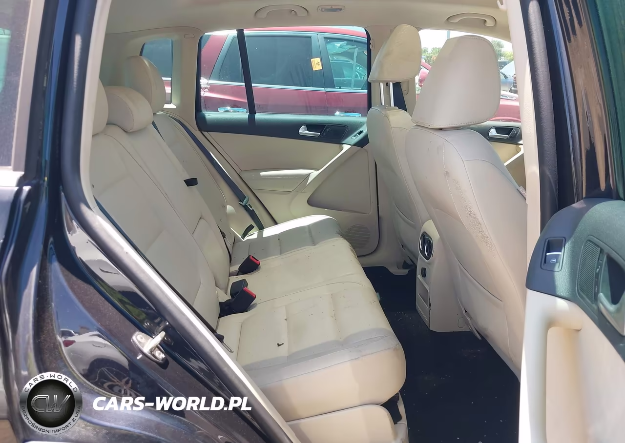 2017 Volkswagen Tiguan 2.0T Wolfsburg Edition VIN:WVGRV7AX6HK011979 - 8