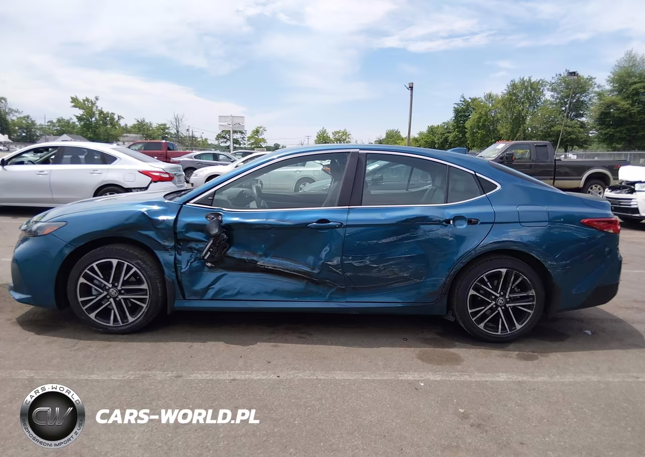 2025 Toyota Camry Xle VIN:4T1DBADK2SU531642 - 14