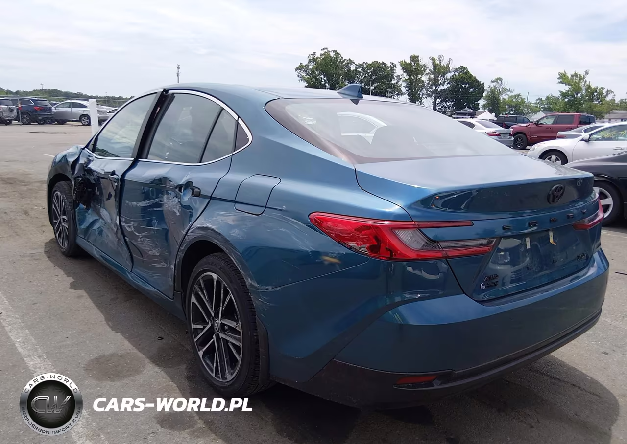 2025 Toyota Camry Xle VIN:4T1DBADK2SU531642 - 3