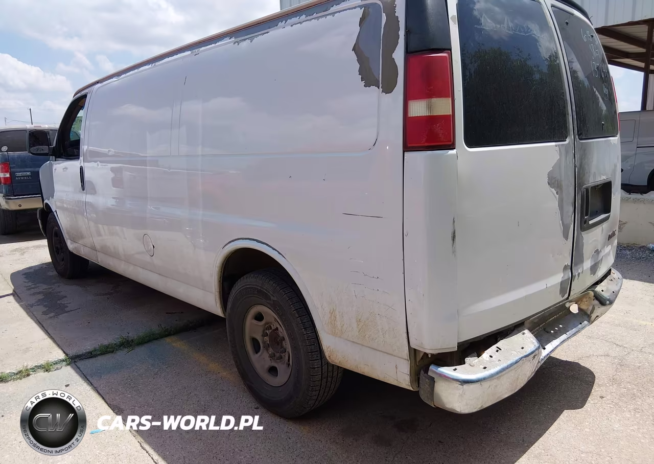 2008 Chevrolet Express Work Van VIN:1GCGG29C281137644 - 3