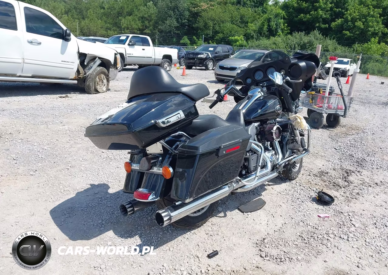 2009 Harley-Davidson Flhtcu VIN:1HD1FC4149Y648509 - 4